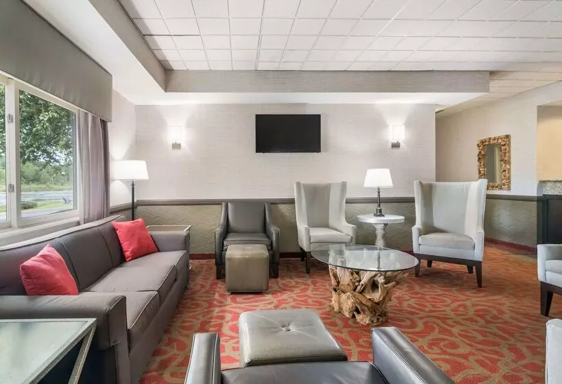 هتل Best Western Saranac Lake