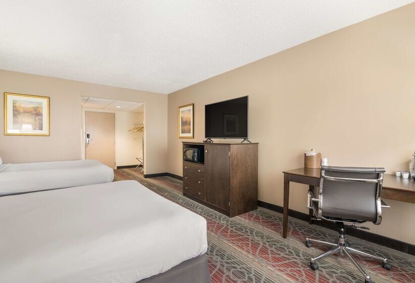 בית מלון כפרי Best Western Saranac Lake