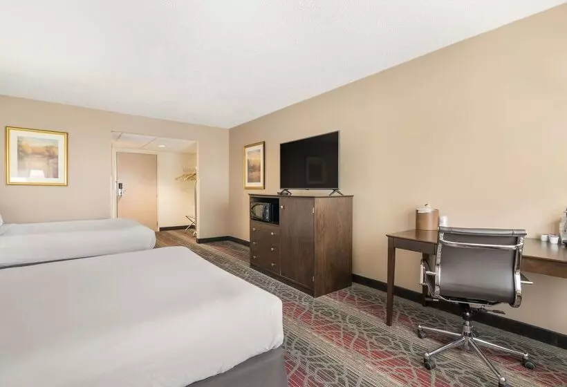 هتل Best Western Saranac Lake