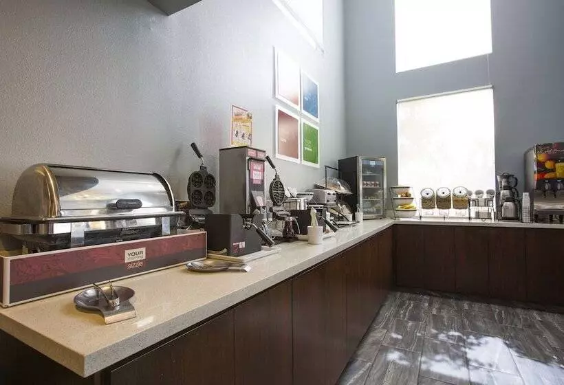 בית מלון כפרי Comfort Inn Boardwalk