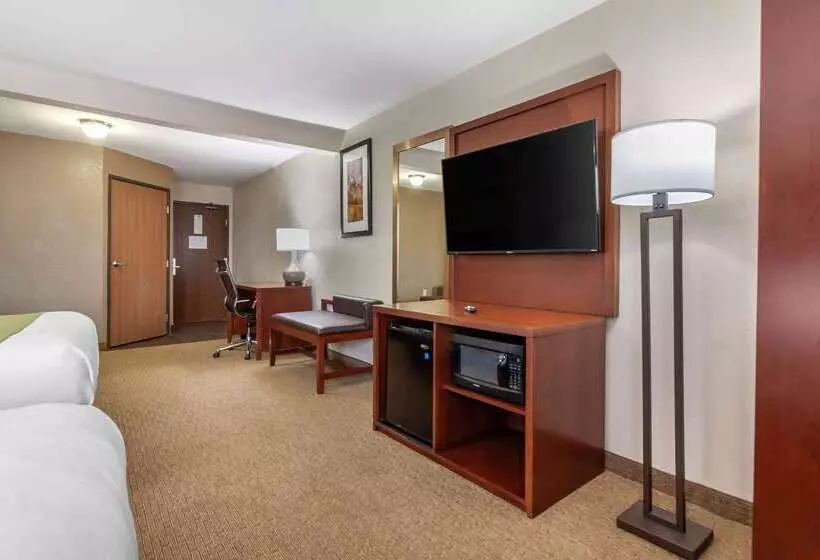 Отель Comfort Suites Omaha Eastcouncil Bluffs