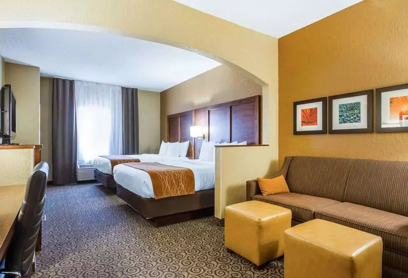 Hotelli Comfort Suites