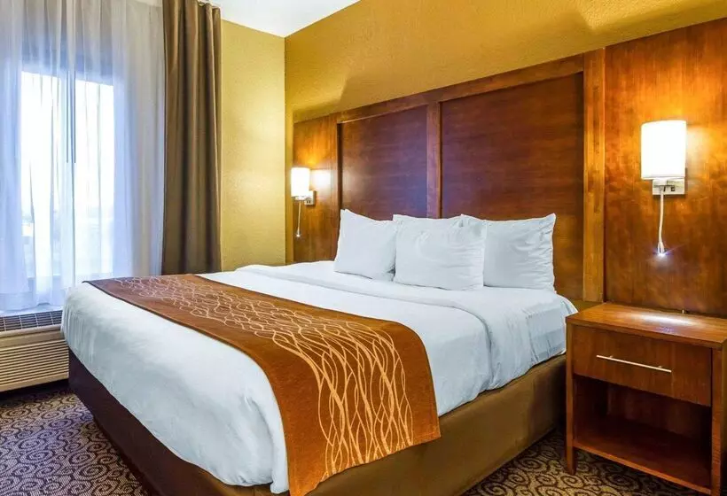 Hotelli Comfort Suites