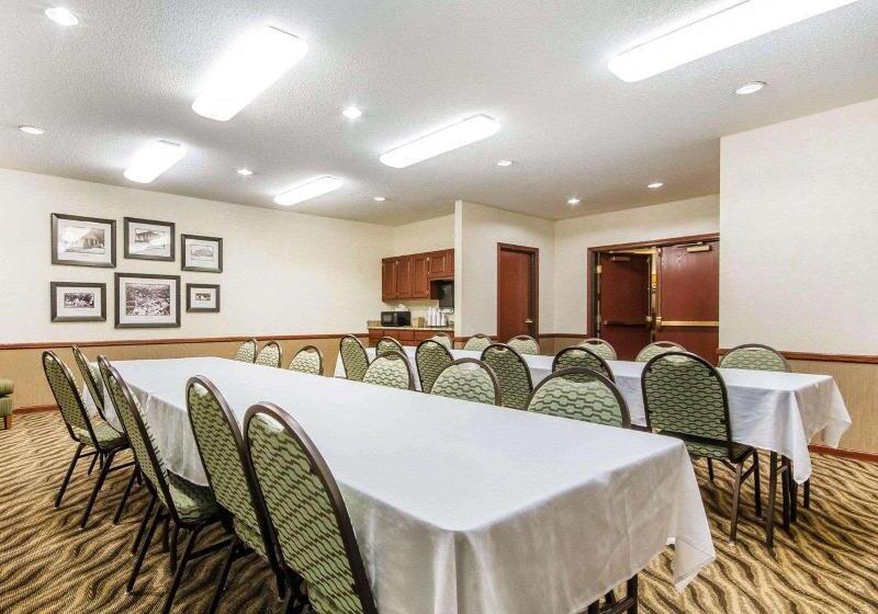 Hotel Comfort Suites