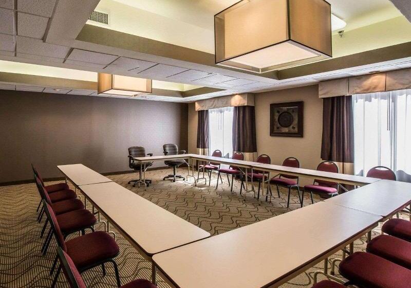 ホテル Comfort Suites Stafford Near Sugarland