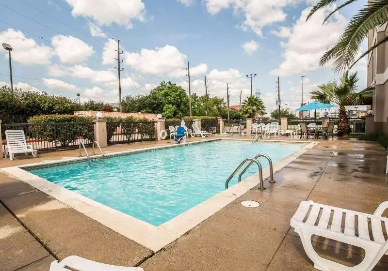 Otel Comfort Suites Stafford Near Sugarland