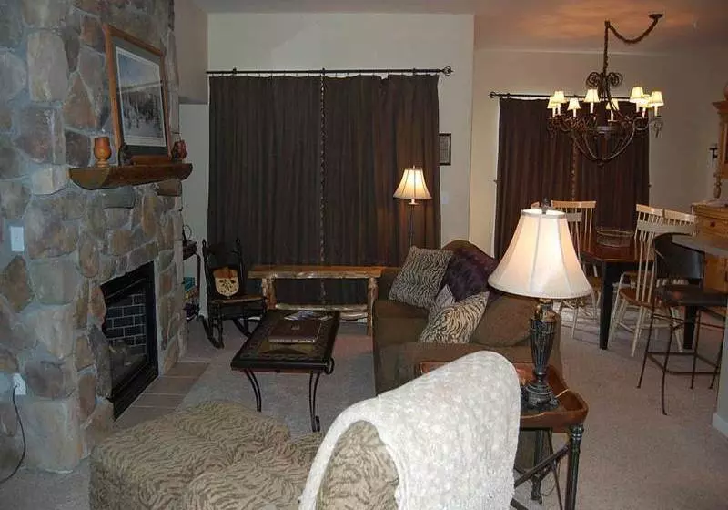 ホテル Copperbottom Inn