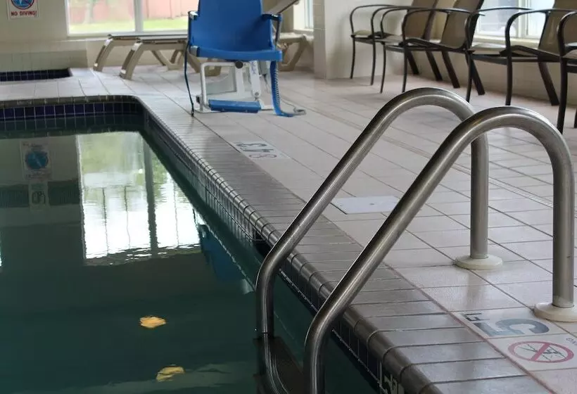 ホテル Country Inn & Suites By Radisson, Brooklyn Center, Mn