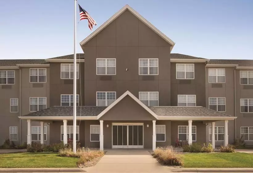 هتل Country Inn & Suites By Radisson, Cedar Falls, Ia