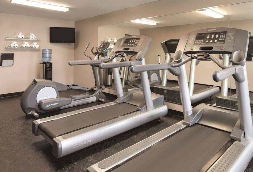 Szálloda Country Inn & Suites By Radisson, Cedar Falls, Ia