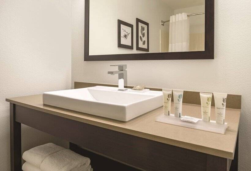 Szálloda Country Inn & Suites By Radisson, Cedar Falls, Ia