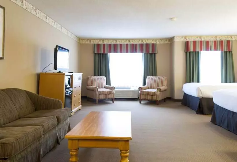 هتل Country Inn & Suites By Radisson, Cedar Falls, Ia