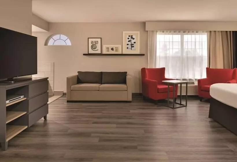 هتل Country Inn & Suites By Radisson, Cedar Falls, Ia