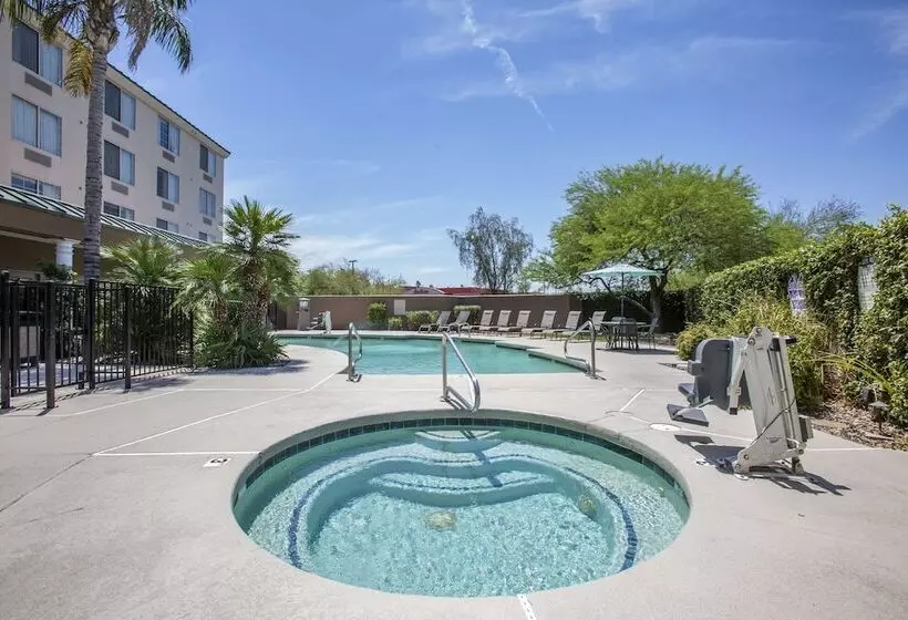 هتل Country Inn & Suites By Radisson Mesa Az