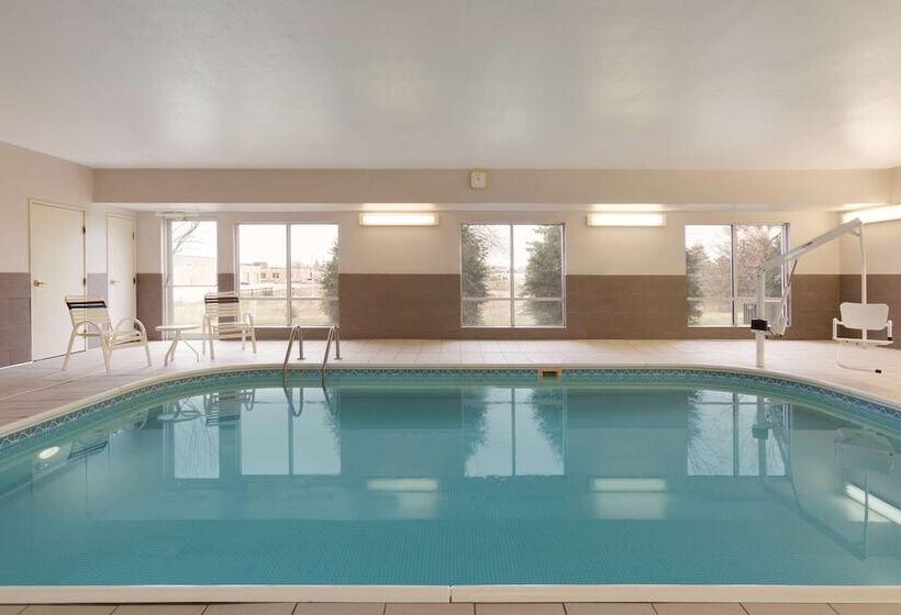 ホテル Country Inn & Suites By Radisson, Rochester, Mn