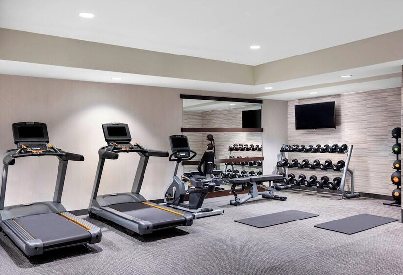 فندق Courtyard Bowling Green Convention Center