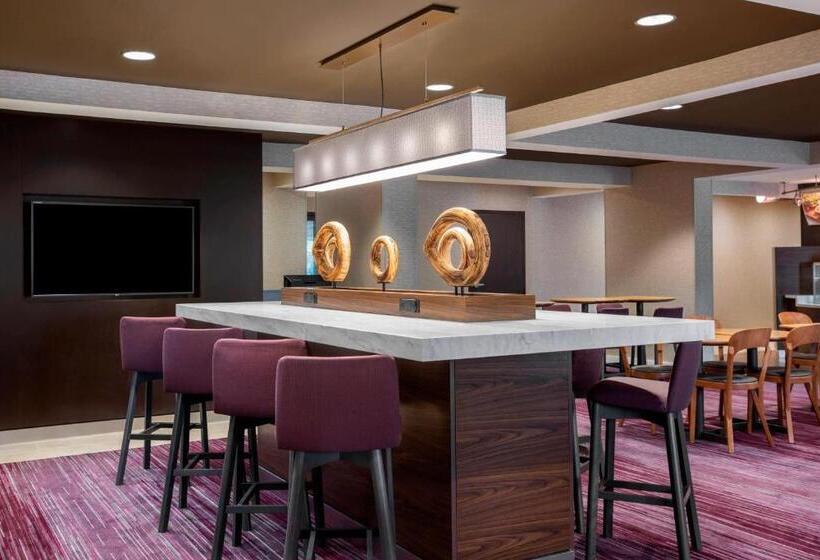 فندق Courtyard Bowling Green Convention Center