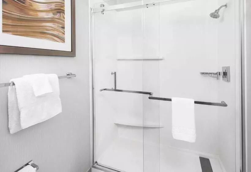 Отель Courtyard Bowling Green Convention Center