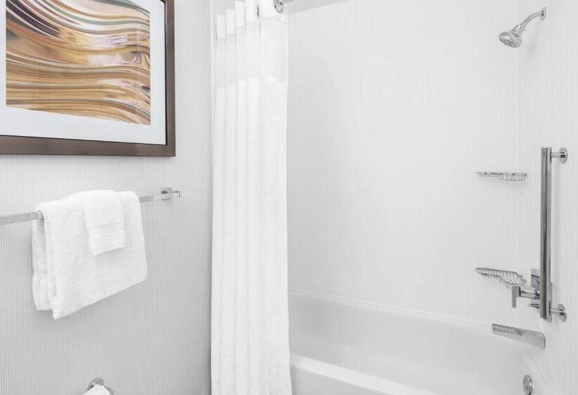 فندق Courtyard Bowling Green Convention Center