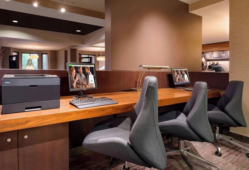 هتل Courtyard Akron Fairlawn