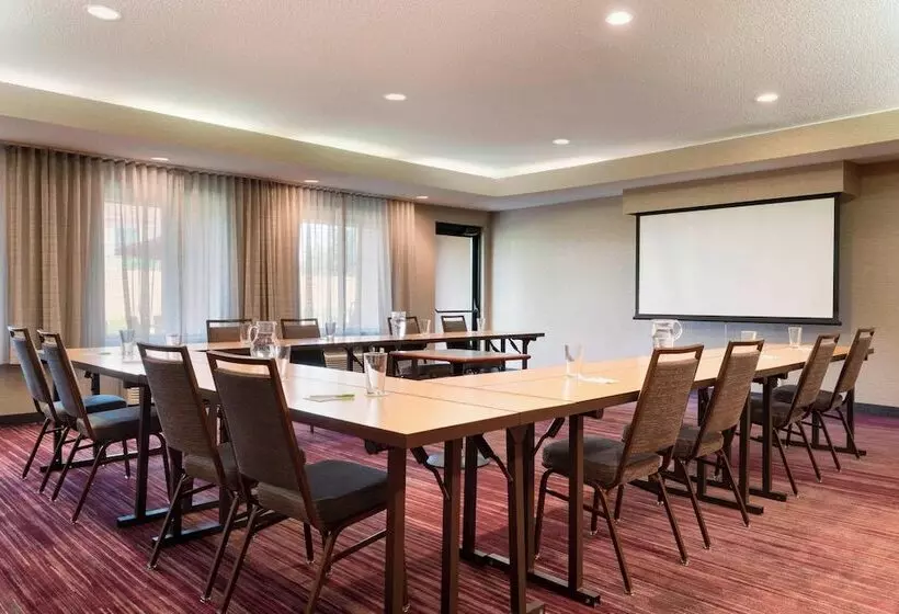 ホテル Courtyard Akron Fairlawn