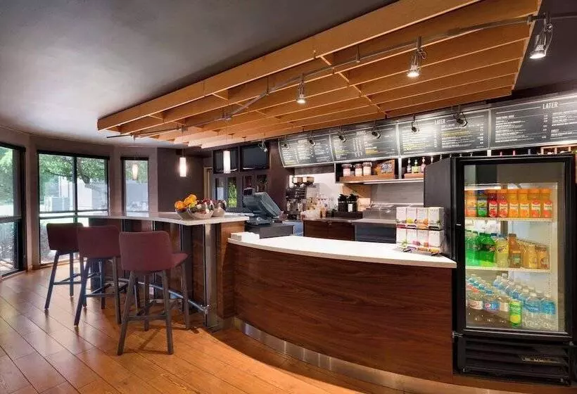 ホテル Courtyard Akron Fairlawn