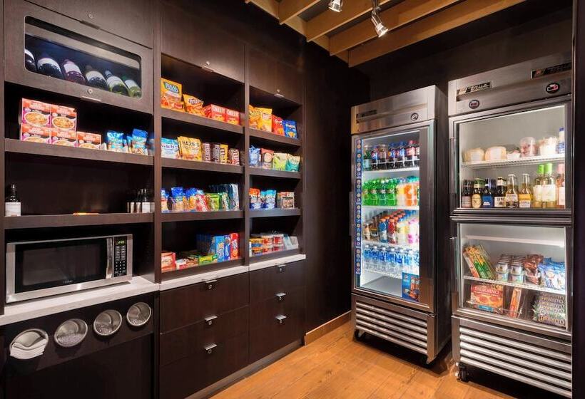 هتل Courtyard Akron Fairlawn