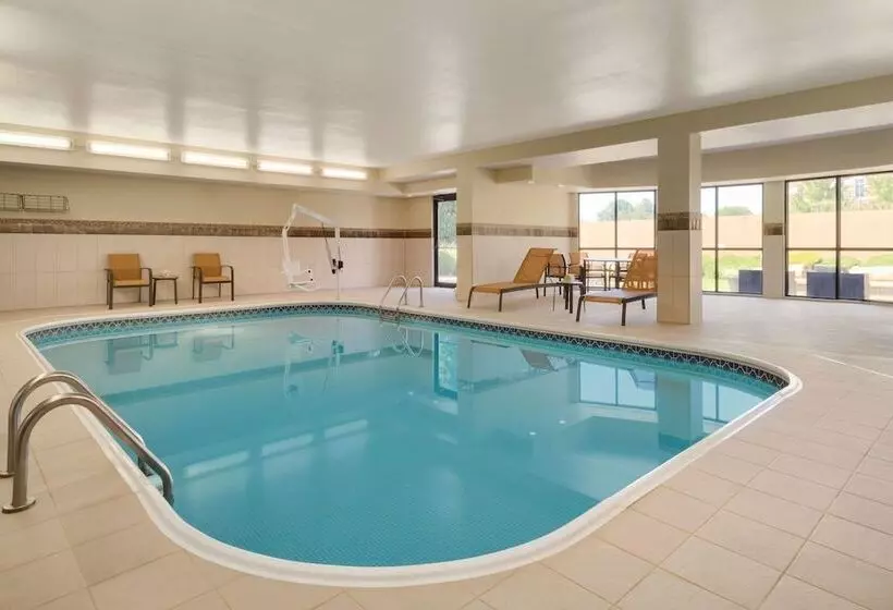 ホテル Courtyard Akron Fairlawn