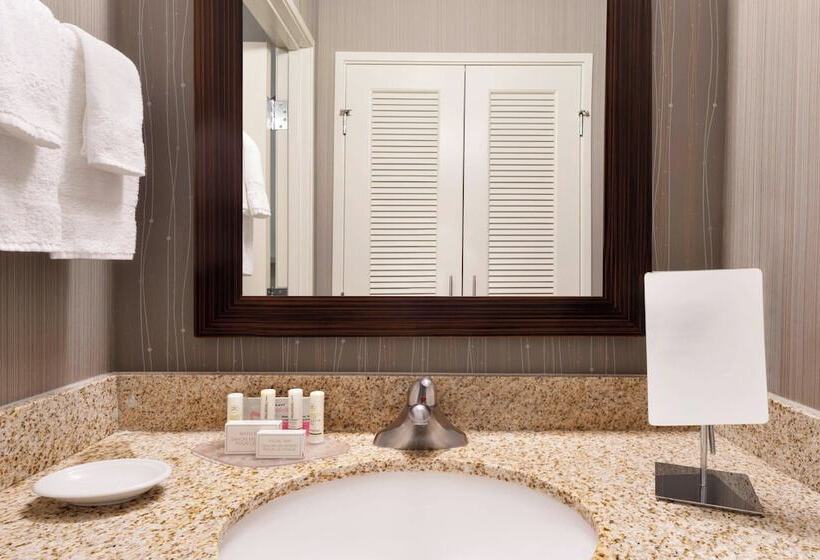 هتل Courtyard Akron Fairlawn