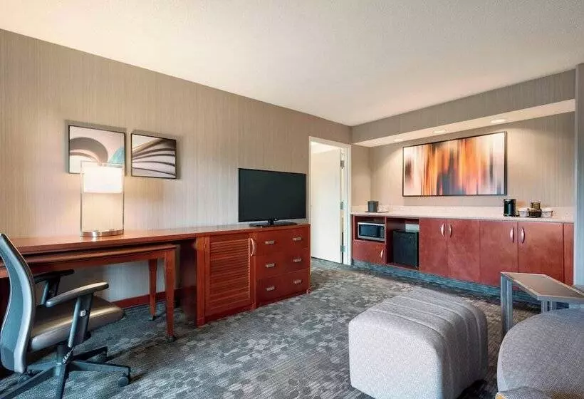 ホテル Courtyard Akron Fairlawn