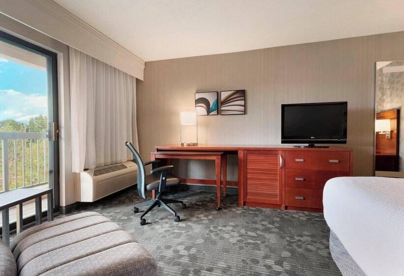 هتل Courtyard Akron Fairlawn