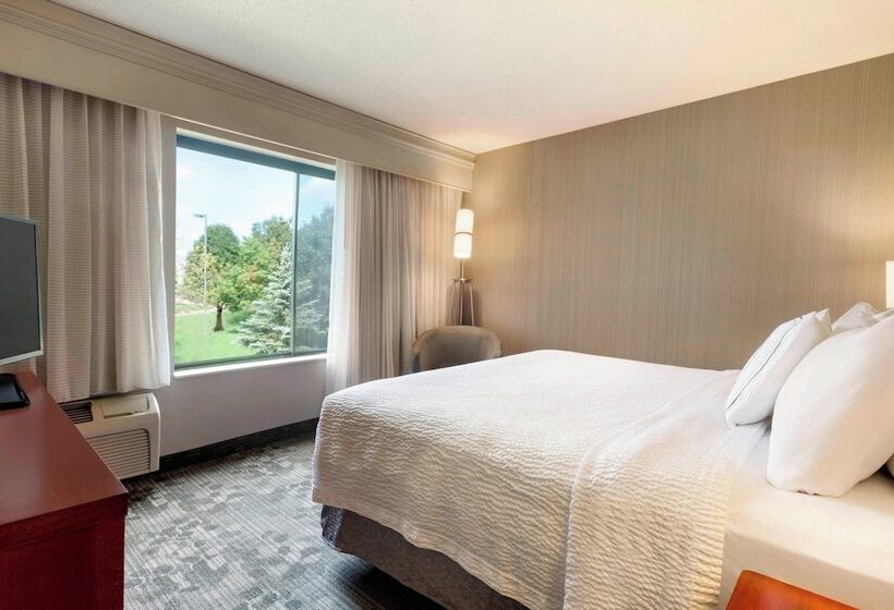 هتل Courtyard Akron Fairlawn
