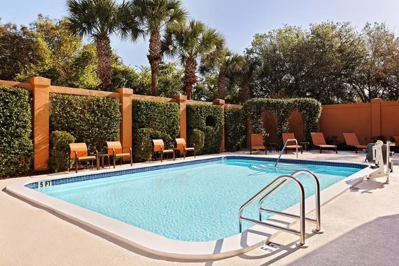 ホテル Courtyard Tampa North/i75 Fletcher