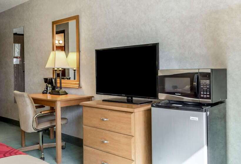 فندق Econo Lodge North