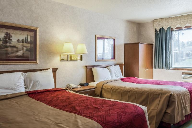 فندق Econo Lodge North