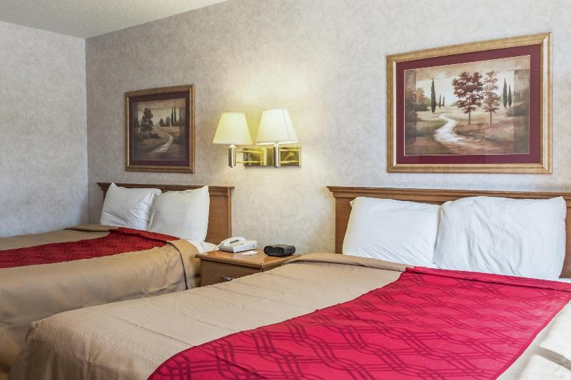 فندق Econo Lodge North