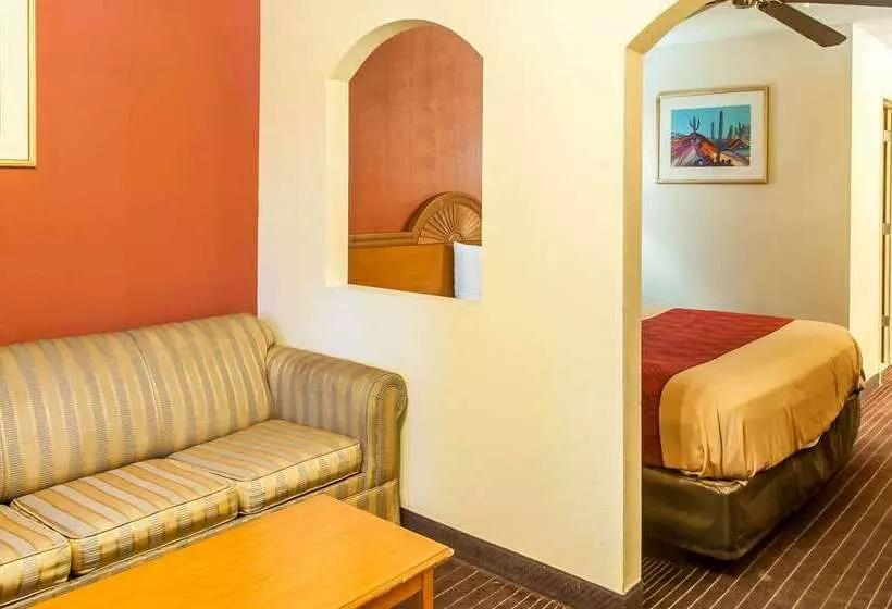 ホテル Econo Lodge West   Coors Blvd