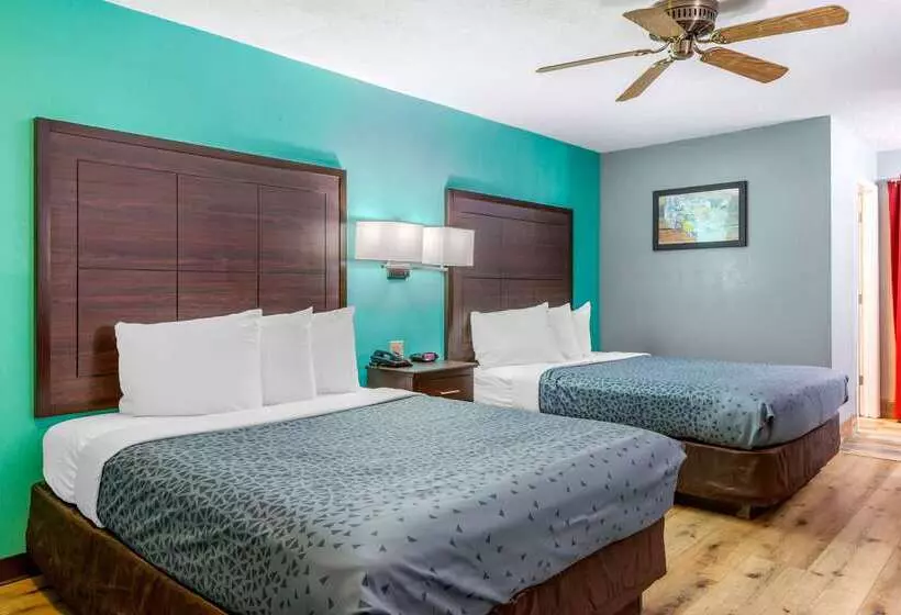 ホテル Econo Lodge West   Coors Blvd