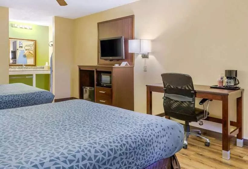 ホテル Econo Lodge West   Coors Blvd