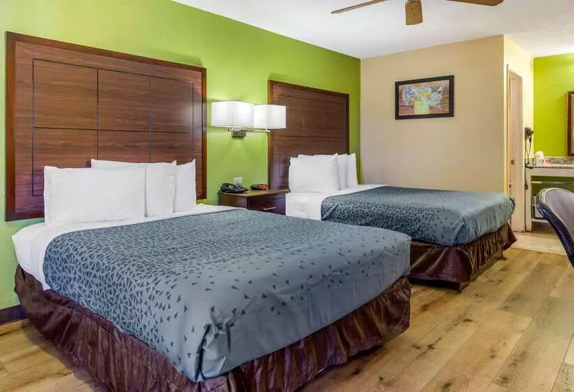 ホテル Econo Lodge West   Coors Blvd