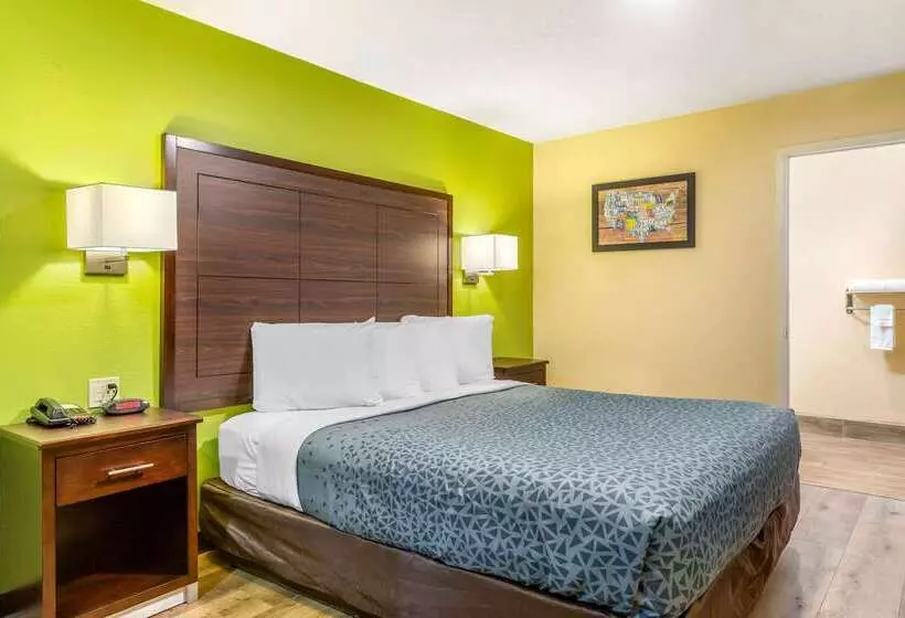 ホテル Econo Lodge West   Coors Blvd