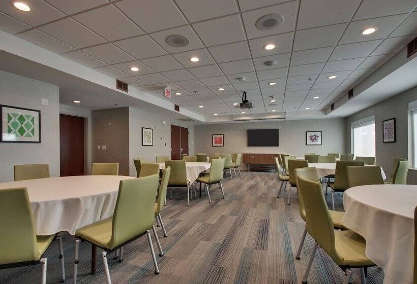 فندق Holiday Inn Express & Suites Aurora   Naperville, An Ihg