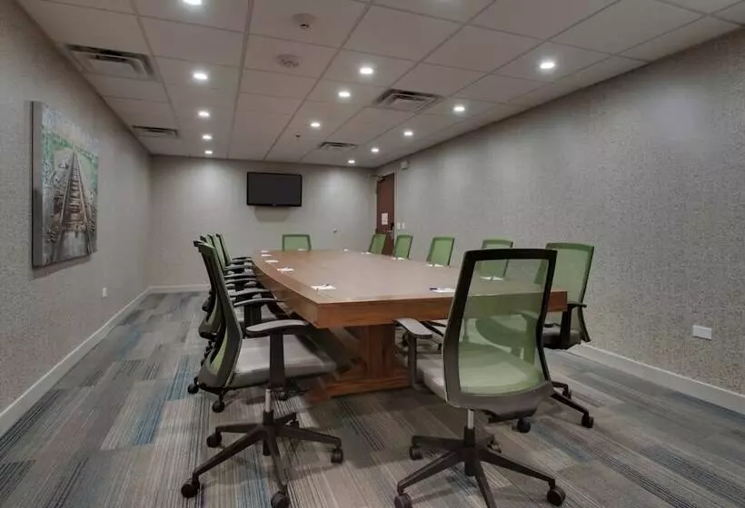 Hotelli Holiday Inn Express & Suites Aurora   Naperville, An Ihg