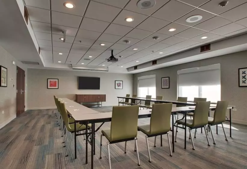 Hotelli Holiday Inn Express & Suites Aurora   Naperville, An Ihg