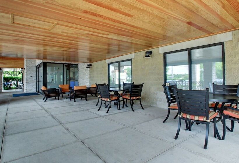 فندق Holiday Inn Express & Suites Aurora   Naperville, An Ihg