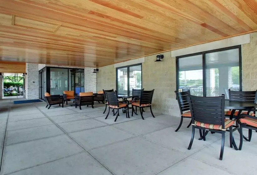 Hotelli Holiday Inn Express & Suites Aurora   Naperville, An Ihg