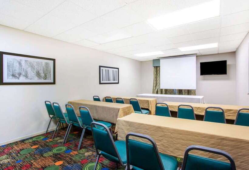 فندق La Quinta Inn By Wyndham Decatur Alabama