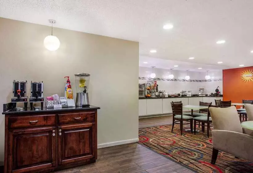 ホテル La Quinta Inn By Wyndham Decatur Alabama