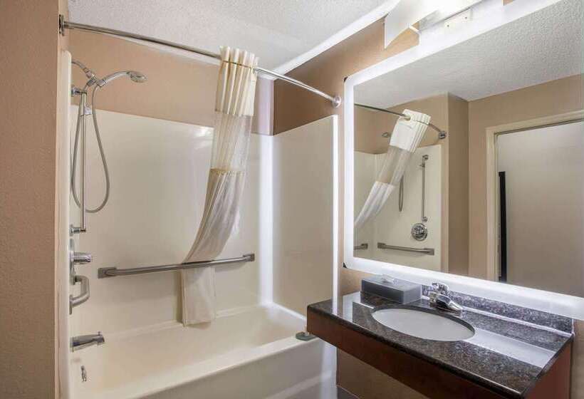 فندق La Quinta Inn By Wyndham Decatur Alabama