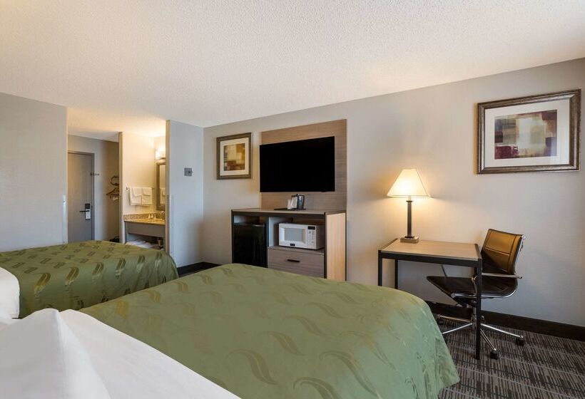 호텔 Quality Inn Denver Northeast Brighton